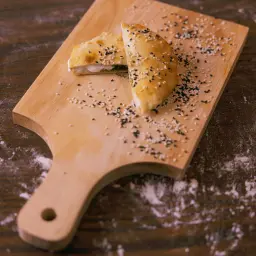 مدور لبنة زعتر وعسل