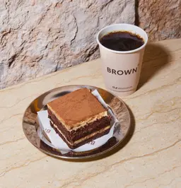 قهوة اليوم وكيكة الدولتشي