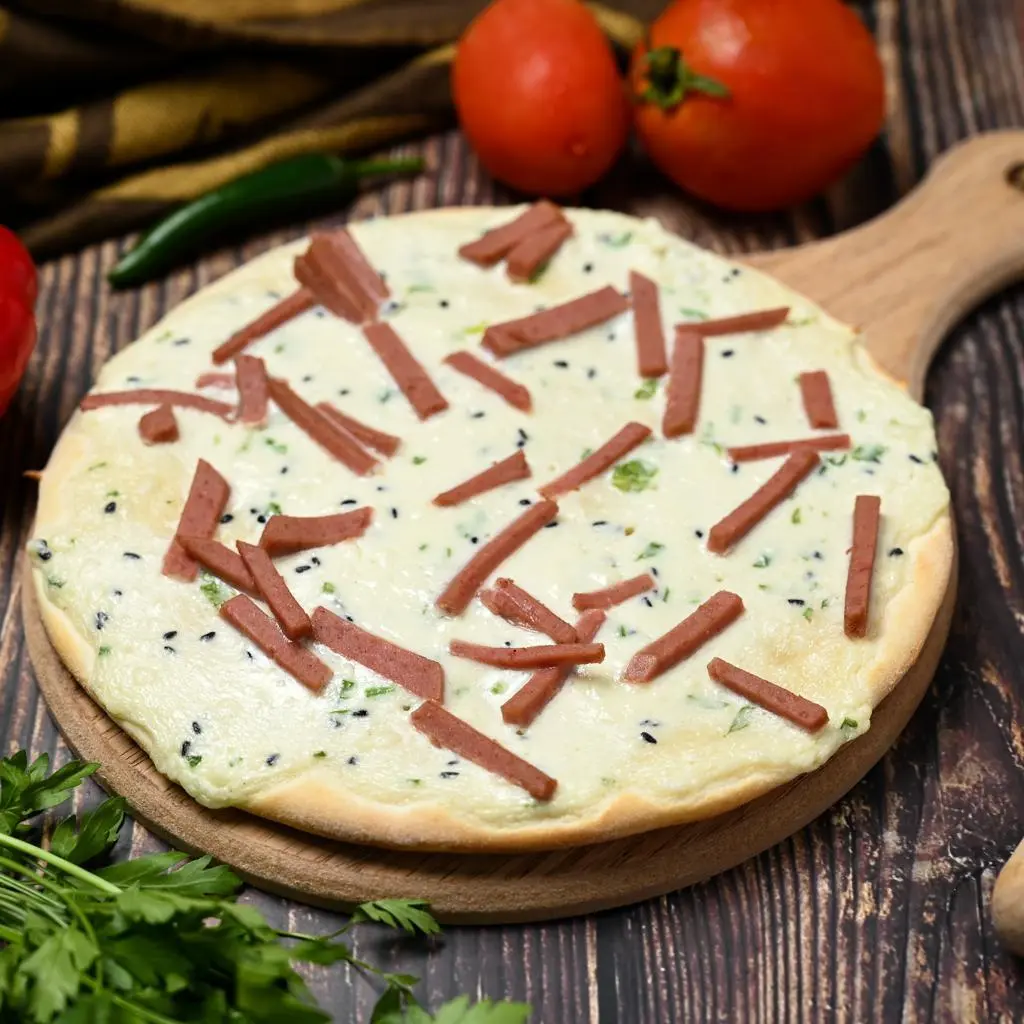 Akkawi Rounded with Mortadella Pie