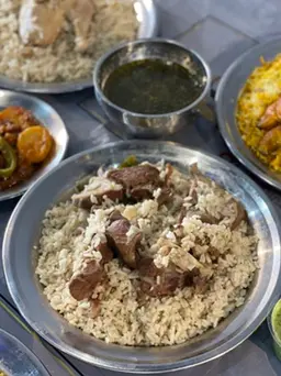 ( أرز أبو بنت )مضغوط أبيض لحم غنم مبرد