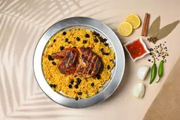 نص حبة مشوي مع الرز