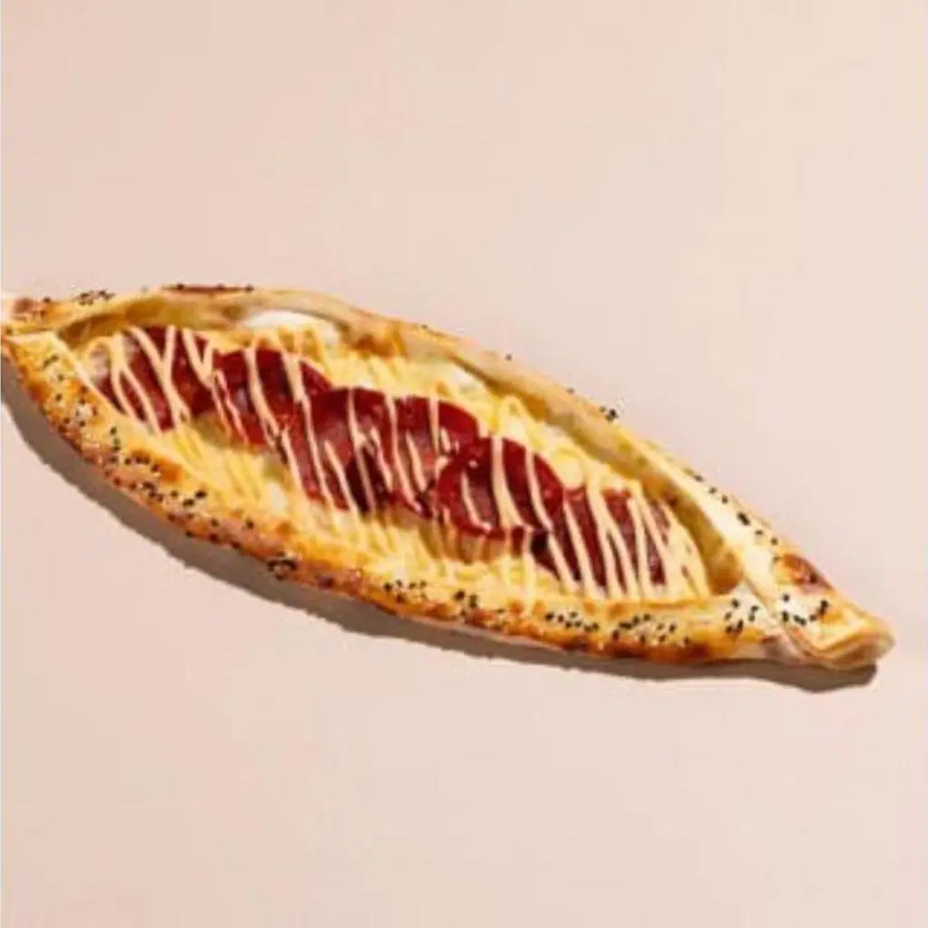 Pepperoni Mushroom with Cheese Pie