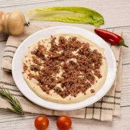 Hummus with Meat