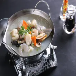 شوربة المأكولات البحرية