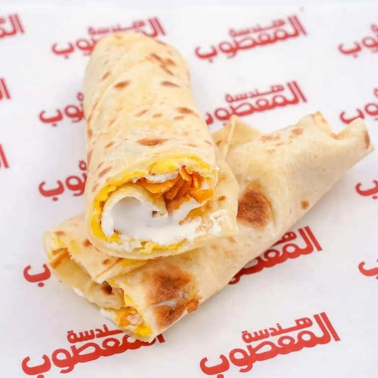 جباتي بيض جبن و شبس عمان