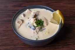 شوربة دجاج وفطر