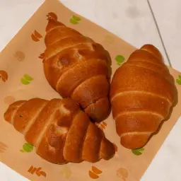 Croissant with Cheese - Frozen