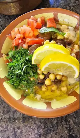 صحن فول بالطحنية