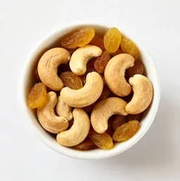 كاجو وزبيب