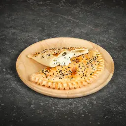 فطائر جبن حلوم