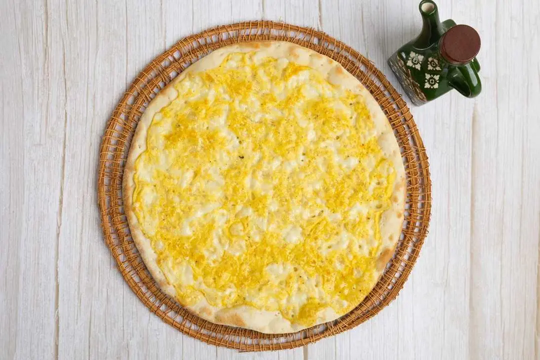 Egg n Cheese Manakeesh
