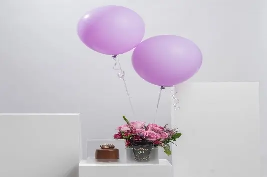 Farah Box / Flower with cake and coffee