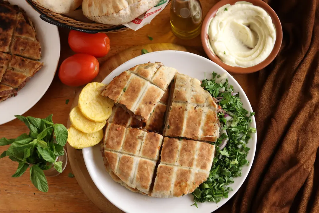 Mixed Arayes