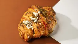 كروسان بالزعتر وجبنة الفيتا
