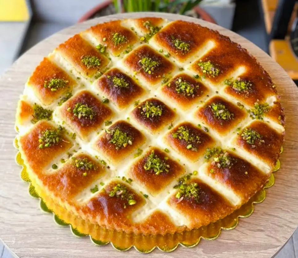 Basbousa with cream filling, round shape