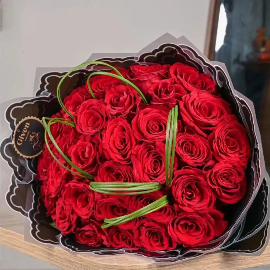 بوكيه الورد الأحمر
