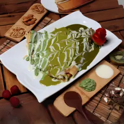 Pistachio Crepe
