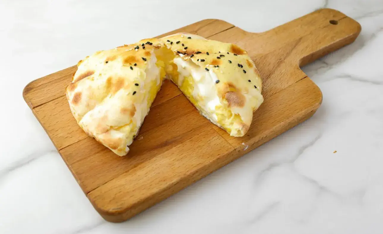  Breadandmore 