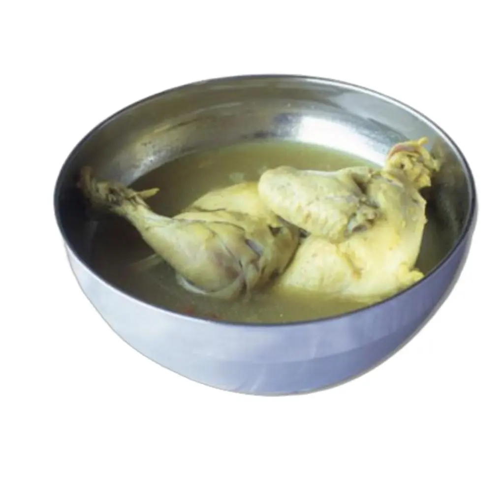 نص دجاج مسلوق