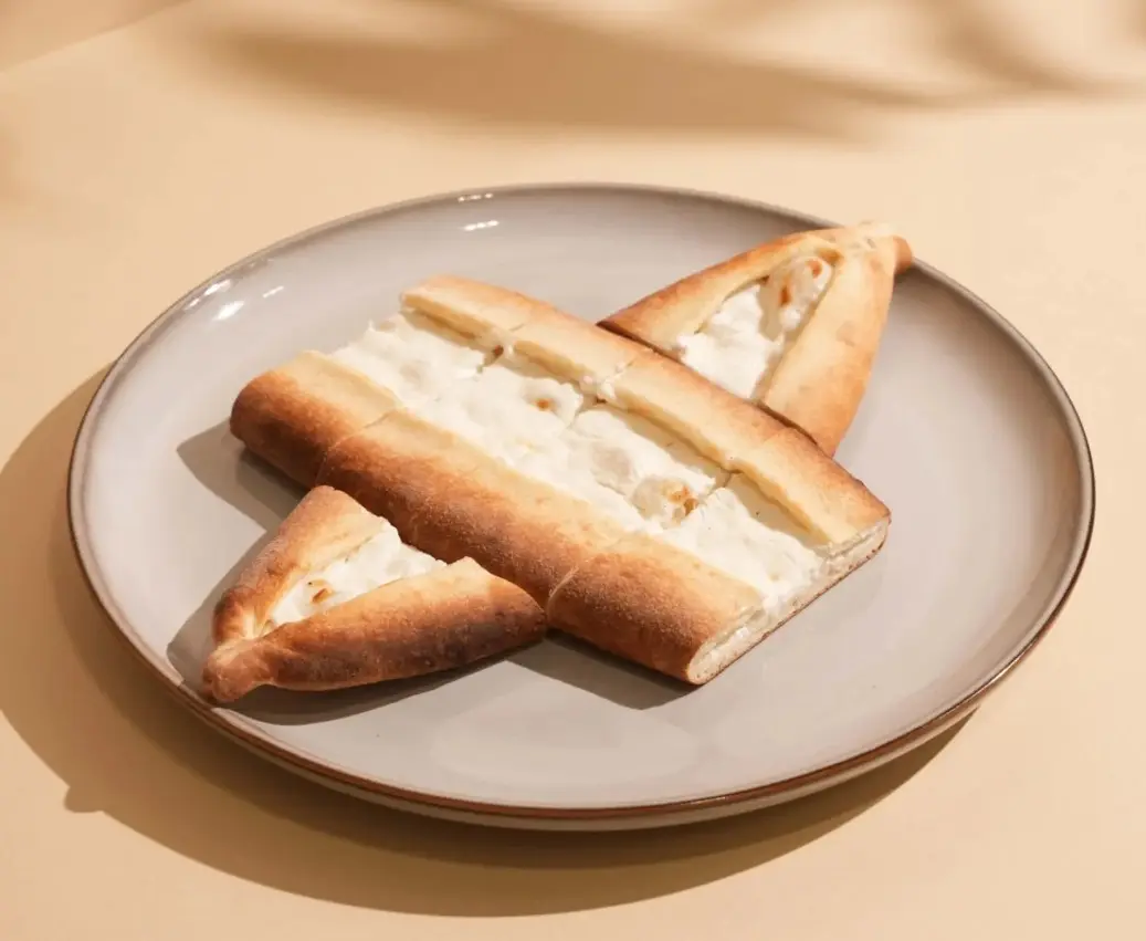 فطيرة لبنة وقشقوان