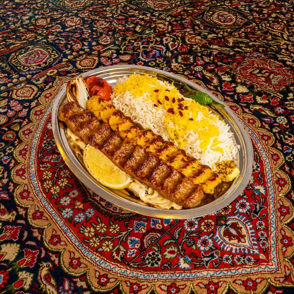طبق شيراز الخاص