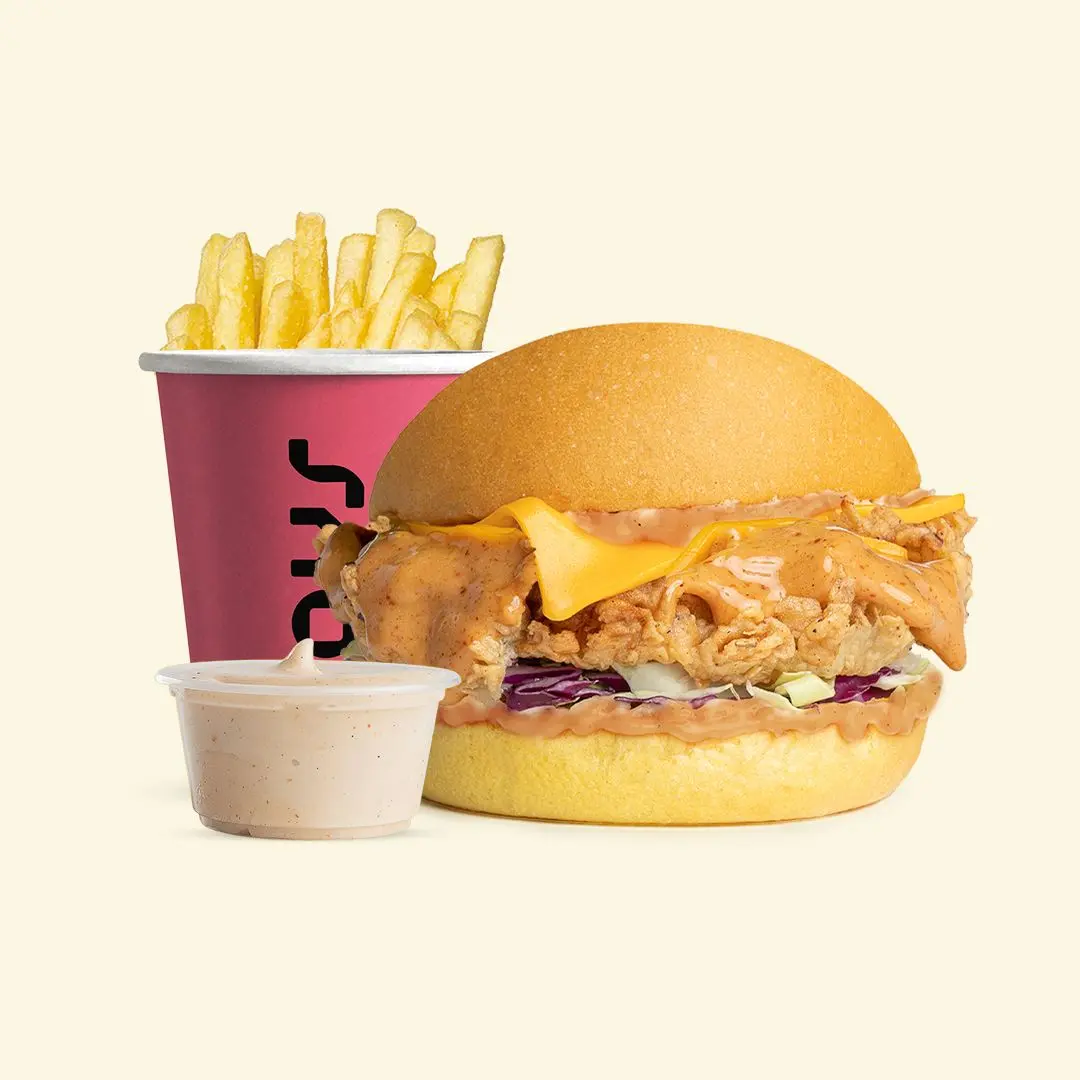 Crispy chicken + fries + days sauce