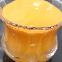 علبة صوص حار