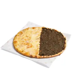 سبانخ و محمرة بالجبنة