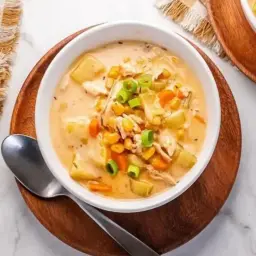 شوربة دجاج بالذرة