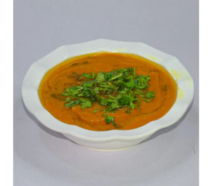 Steamed Qalaba with Daqa and Salads