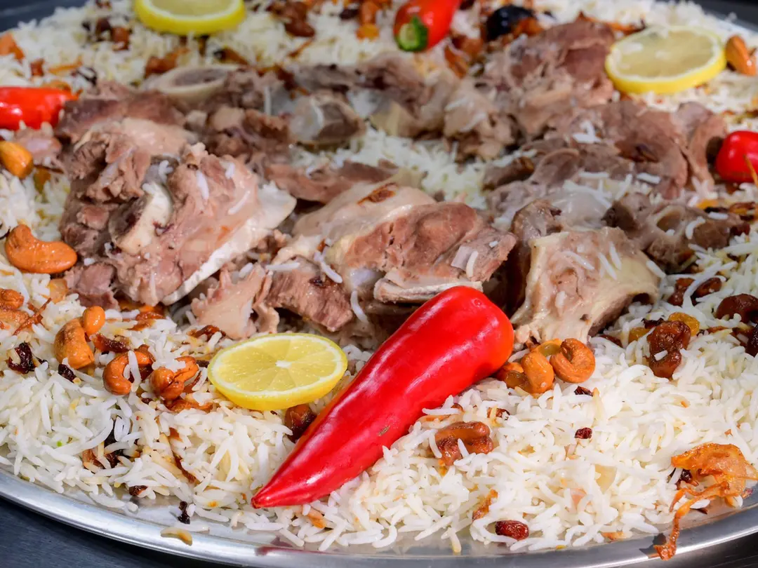وليمة حاشي عمر كبير (6 : 8) اشخاص