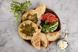 ميني مناقيش زعتر وجبنة