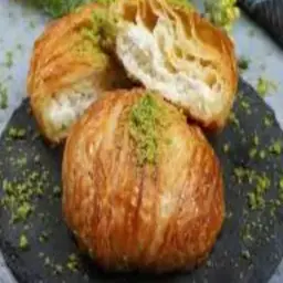 Shaabiyat with Cream