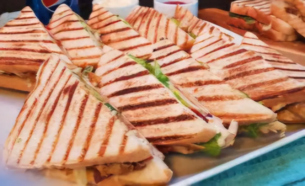 وجبة توستة