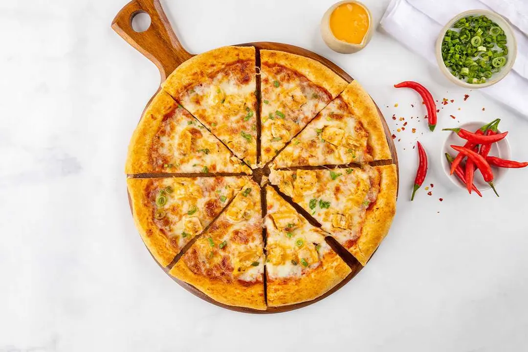 Dynamite Chicken Pizza Large