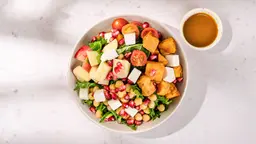 سلطة الكايل مع البطاطا الحلوة