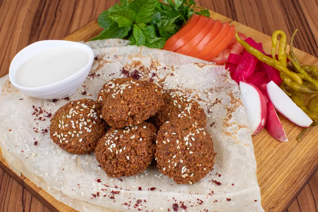 Falafel Platter 1/2 Dozen