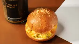 ساندوتش بيض بنكهة الفطر البري