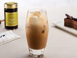 لاتيه البندق المثلج