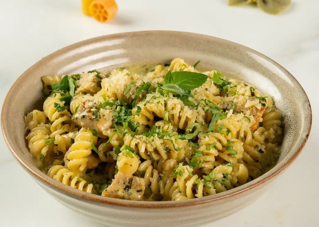 fusilly chicken Pesto
