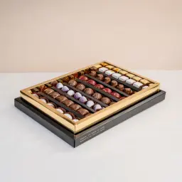 بوكس شوكولاتة بلجيكي ملون