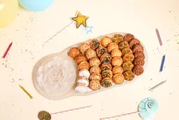 Maamoul dish with a rose tip