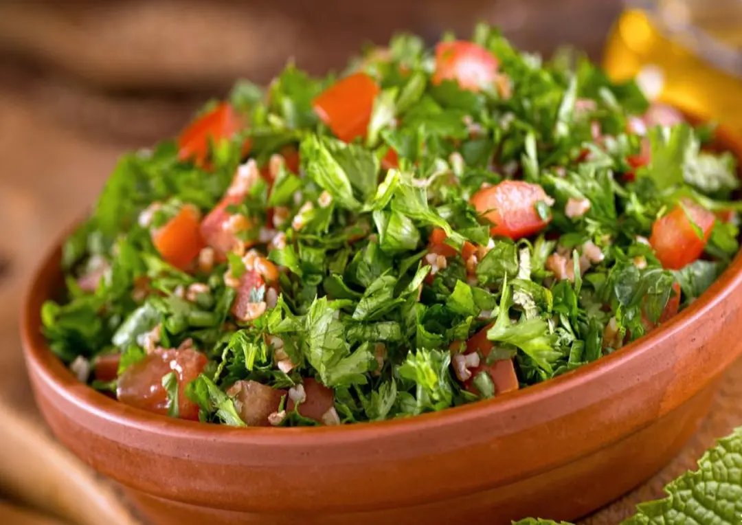 سلطة خضار مقطعة