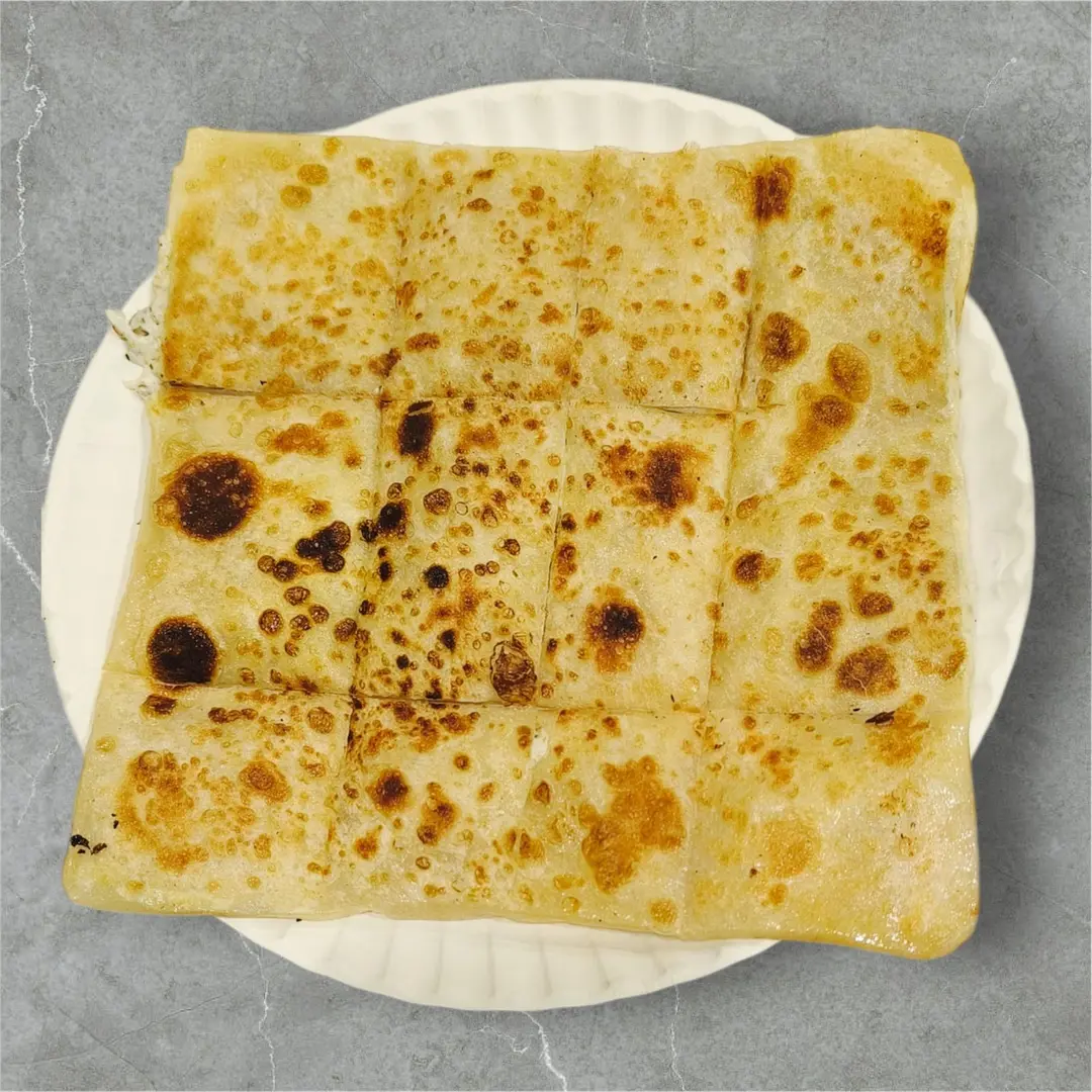 مطبق لبنة مع الزعتر