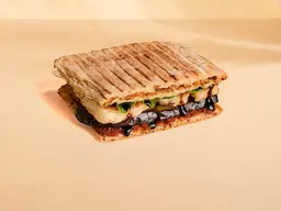 ⁠حلومي باذنجان