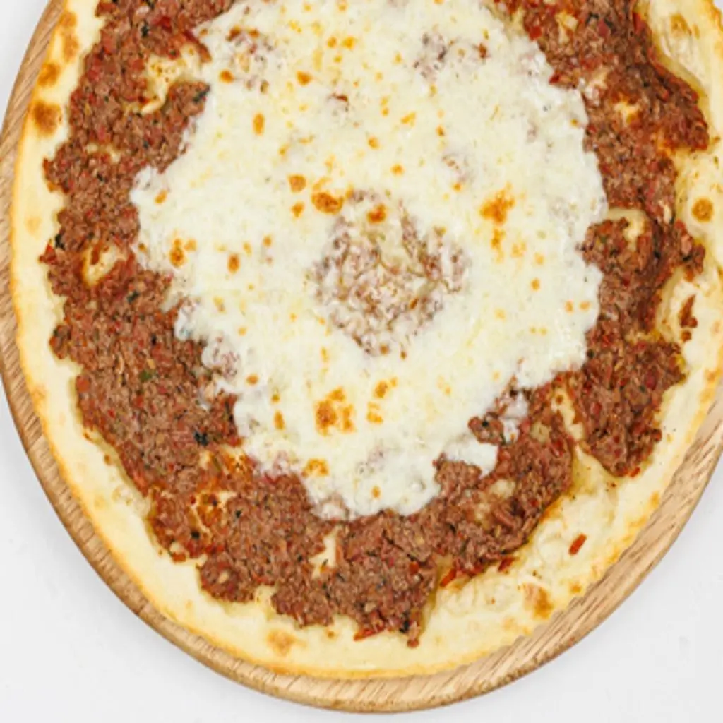 فطيرة لحم بالجبن