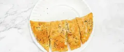 فطيرة ثلاثة اجبان مع عسل
