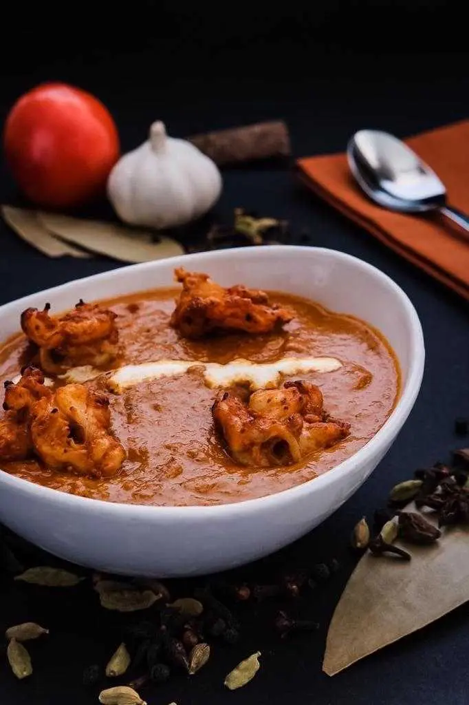 Jhingha Makhni