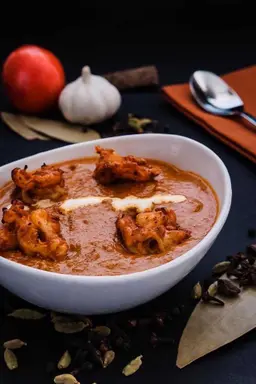 Jhingha Makhni