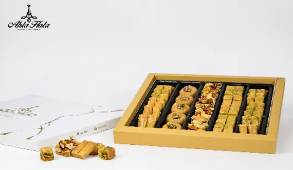 Mixed baklawa box
